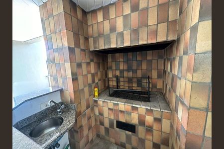 Apartamento à venda com 213m², 3 quartos e 4 vagas