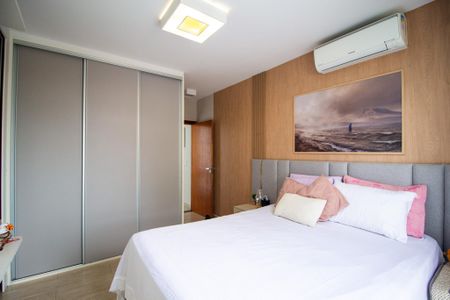 Casa para alugar com 180m², 3 quartos e 3 vagas Casa para alugar com 180m², 3 quartos e 3 vagasSuíte