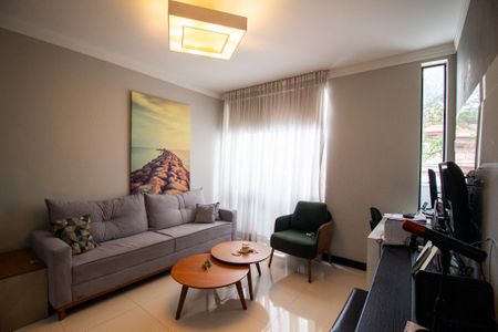 Casa para alugar com 180m², 3 quartos e 3 vagas Casa para alugar com 180m², 3 quartos e 3 vagasSala