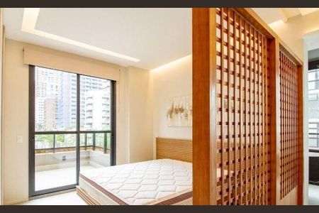 Apartamento à venda com 67m², 1 quarto e 1 vaga