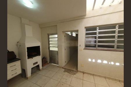 Casa à venda com 2 quartos, 125m² em Jardim Aeroporto, São Paulo