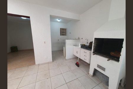 Casa à venda com 2 quartos, 125m² em Jardim Aeroporto, São Paulo