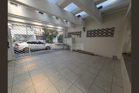 Casa à venda com 2 quartos, 125m² em Jardim Aeroporto, São Paulo