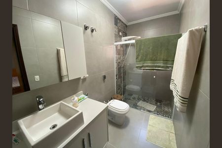 Casa à venda com 4 quartos, 310m² em Vila Ipojuca, São Paulo