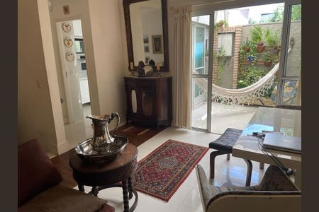 Casa de Condomínio à venda com 3 quartos, 150m² em Jardim Monte Kemel, São Paulo