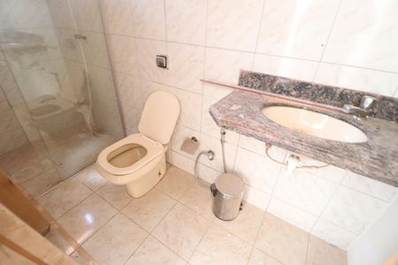 Casa para alugar com 260m², 3 quartos e 5 vagasBanheiro do Quarto 1