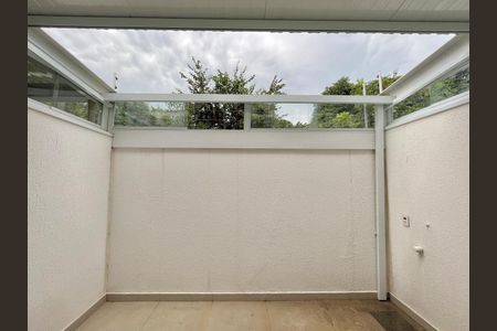 Casa de condomínio para alugar com 100m², 2 quartos e 1 vagaQuintal 