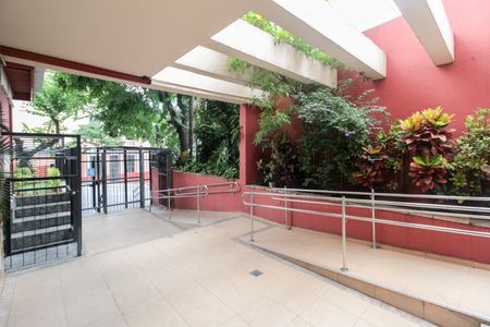 Apartamento à venda com 60m², 2 quartos e 1 vaga Apartamento à venda com 60m², 2 quartos e 1 vagaEntrada