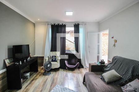 Casa para alugar com 90m², 3 quartos e 1 vaga Casa para alugar com 90m², 3 quartos e 1 vagaSala