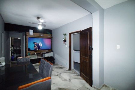 Casa para alugar com 100m², 3 quartos e sem vagasala