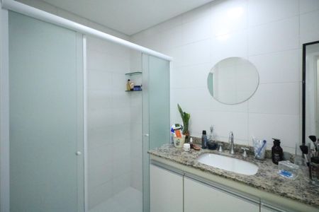 Apartamento à venda com 71m², 2 quartos e 1 vagaBanheiro da Suíte