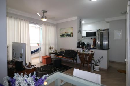 Apartamento à venda com 71m², 2 quartos e 1 vagaSala