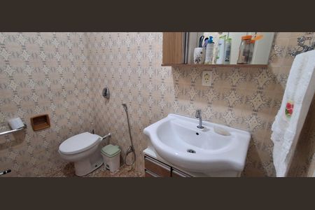 Casa à venda com 210m², 3 quartos e 3 vagasBanheiro Social 