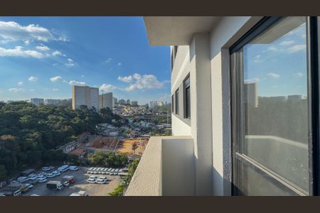 Apartamento para alugar com 38m², 2 quartos e sem vagaSacada