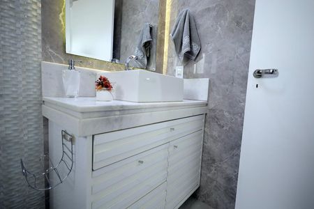 Apartamento à venda com 114m², 3 quartos e 2 vagasBanheiro Quarto Suíte