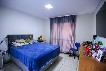 Casa à venda com 216m², 3 quartos e 3 vagasQuarto 1
