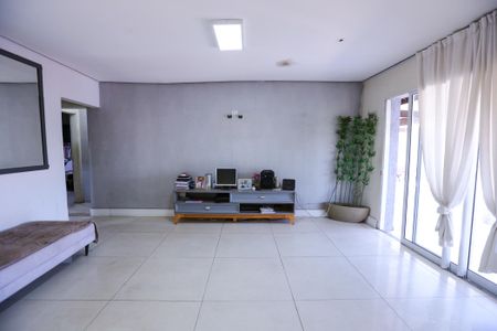 Sala de casa à venda com 3 quartos, 216m² em Vila Pereira Cerca, São Paulo