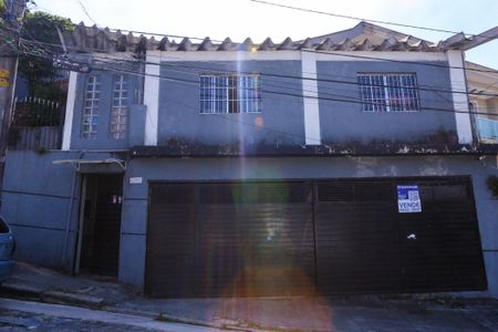 Casa à venda com 216m², 3 quartos e 3 vagasFachada