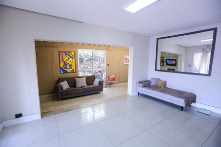 Casa à venda com 216m², 3 quartos e 3 vagasSala