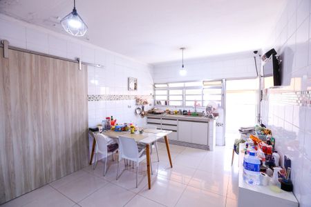 Casa à venda com 216m², 3 quartos e 3 vagasCozinha