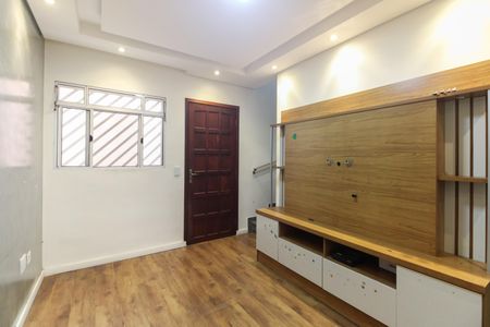 Sala  de casa de condomínio para alugar com 2 quartos, 60m² em Vila Esperança, São Paulo