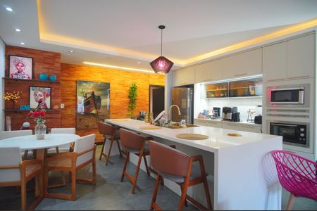 Casa à venda com 180m², 3 quartos e 2 vagasCozinha