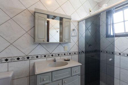 Casa para alugar com 250m², 3 quartos e 2 vagas Casa para alugar com 250m², 3 quartos e 2 vagasBanheiro 2