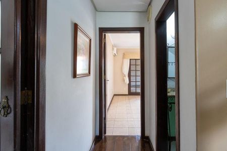 Casa para alugar com 250m², 3 quartos e 2 vagas Casa para alugar com 250m², 3 quartos e 2 vagasCorredor