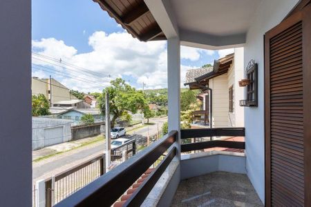 Casa para alugar com 250m², 3 quartos e 2 vagas Casa para alugar com 250m², 3 quartos e 2 vagasVaranda