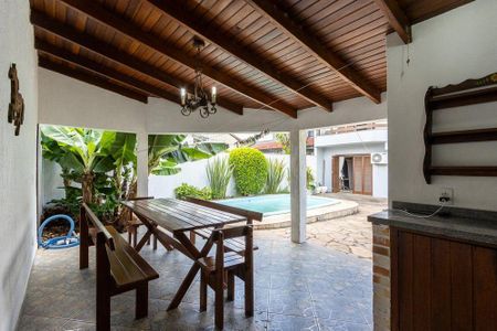 Casa para alugar com 250m², 3 quartos e 2 vagas Casa para alugar com 250m², 3 quartos e 2 vagasÁrea Comum