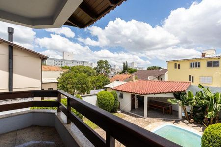 Casa para alugar com 250m², 3 quartos e 2 vagas Casa para alugar com 250m², 3 quartos e 2 vagasVaranda