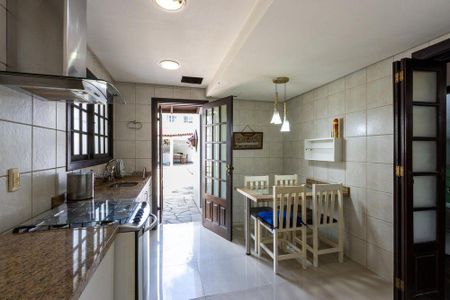 Sala de casa para alugar com 3 quartos, 250m² em Nonoai, Porto Alegre