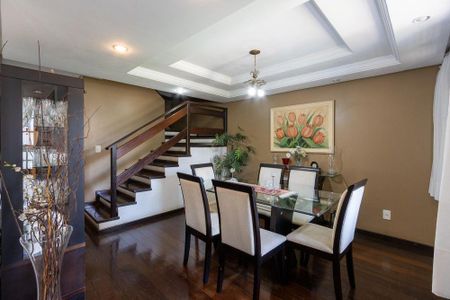 Casa para alugar com 250m², 3 quartos e 2 vagas Casa para alugar com 250m², 3 quartos e 2 vagasÁrea Comum