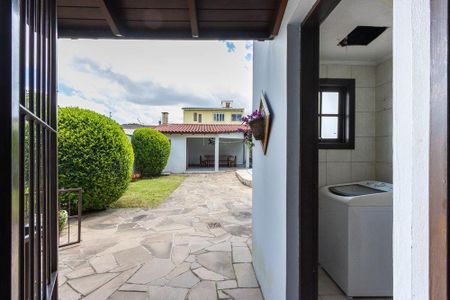 Casa para alugar com 250m², 3 quartos e 2 vagas Casa para alugar com 250m², 3 quartos e 2 vagasVaranda