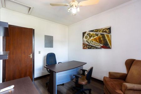 Casa para alugar com 250m², 3 quartos e 2 vagas Casa para alugar com 250m², 3 quartos e 2 vagasEscritório