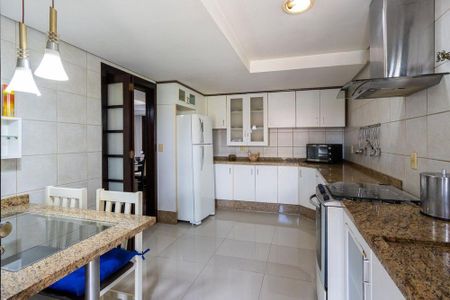 Cozinha de casa para alugar com 3 quartos, 250m² em Nonoai, Porto Alegre