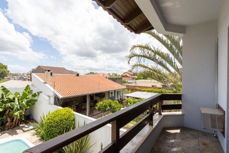 Casa para alugar com 250m², 3 quartos e 2 vagas Casa para alugar com 250m², 3 quartos e 2 vagasVaranda