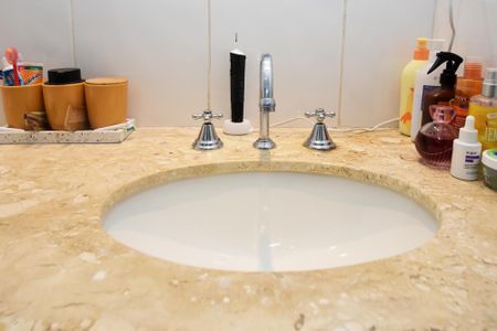 Apartamento à venda com 85m², 3 quartos e 2 vagasbanheiro quarto 3