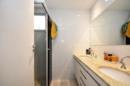 Apartamento à venda com 85m², 3 quartos e 2 vagasbanheiro quarto 3