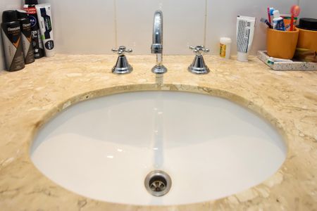 Apartamento à venda com 85m², 3 quartos e 2 vagasbanheiro quarto 3