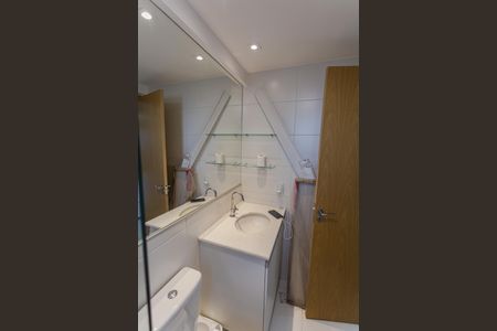 Apartamento à venda com 62m², 2 quartos e 2 vagasBanheiro da Suíte