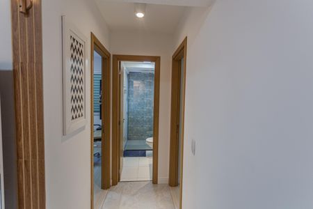 Apartamento à venda com 62m², 2 quartos e 2 vagasCorrredor