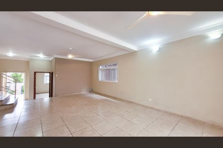 Casa de condomínio para alugar com 350m², 5 quartos e 4 vagasSala