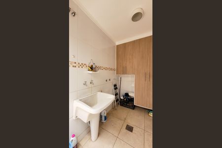 Casa de condomínio para alugar com 350m², 5 quartos e 4 vagas Casa de condomínio para alugar com 350m², 5 quartos e 4 vagasLavanderia