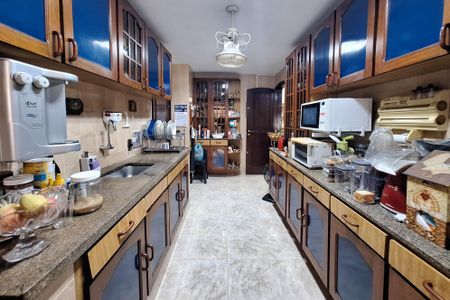 Apartamento à venda com 211m², 4 quartos e 1 vagaCozinha