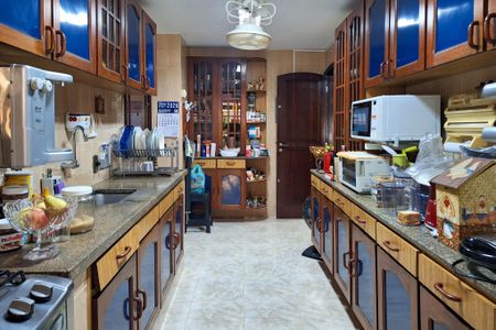 Apartamento à venda com 211m², 4 quartos e 1 vagaCozinha
