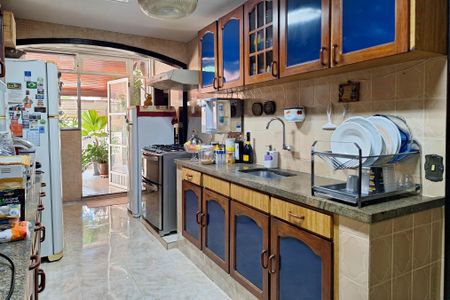 Apartamento à venda com 211m², 4 quartos e 1 vagaCozinha