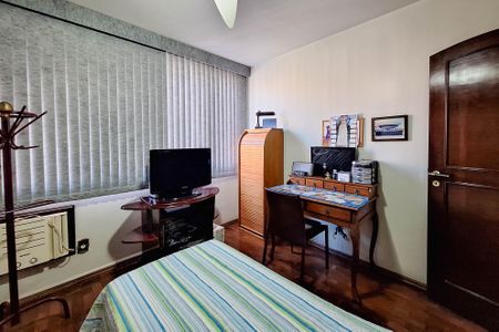 Apartamento à venda com 211m², 4 quartos e 1 vagaQuarto 1