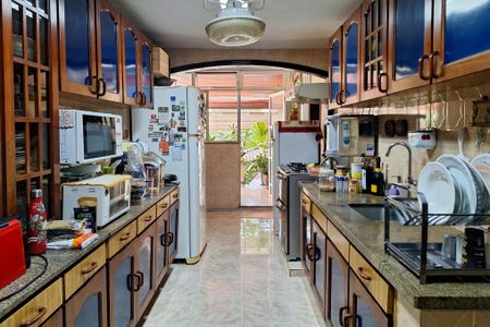 Apartamento à venda com 211m², 4 quartos e 1 vagaCozinha