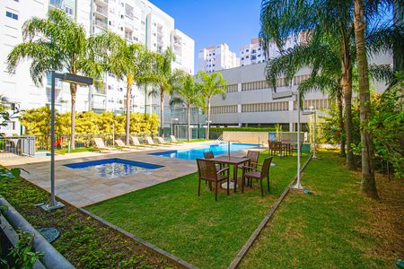 Apartamento à venda com 49m², 2 quartos e 1 vaga Apartamento à venda com 49m², 2 quartos e 1 vagaÁrea comum - Piscina